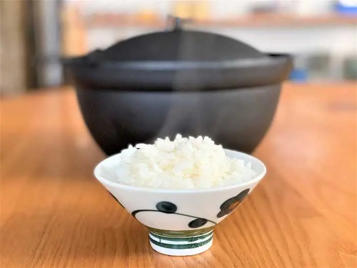 南部鉄器 ご飯 | ふっくらツヤツヤ！鉄器で炊くお米が美味しい理由と
